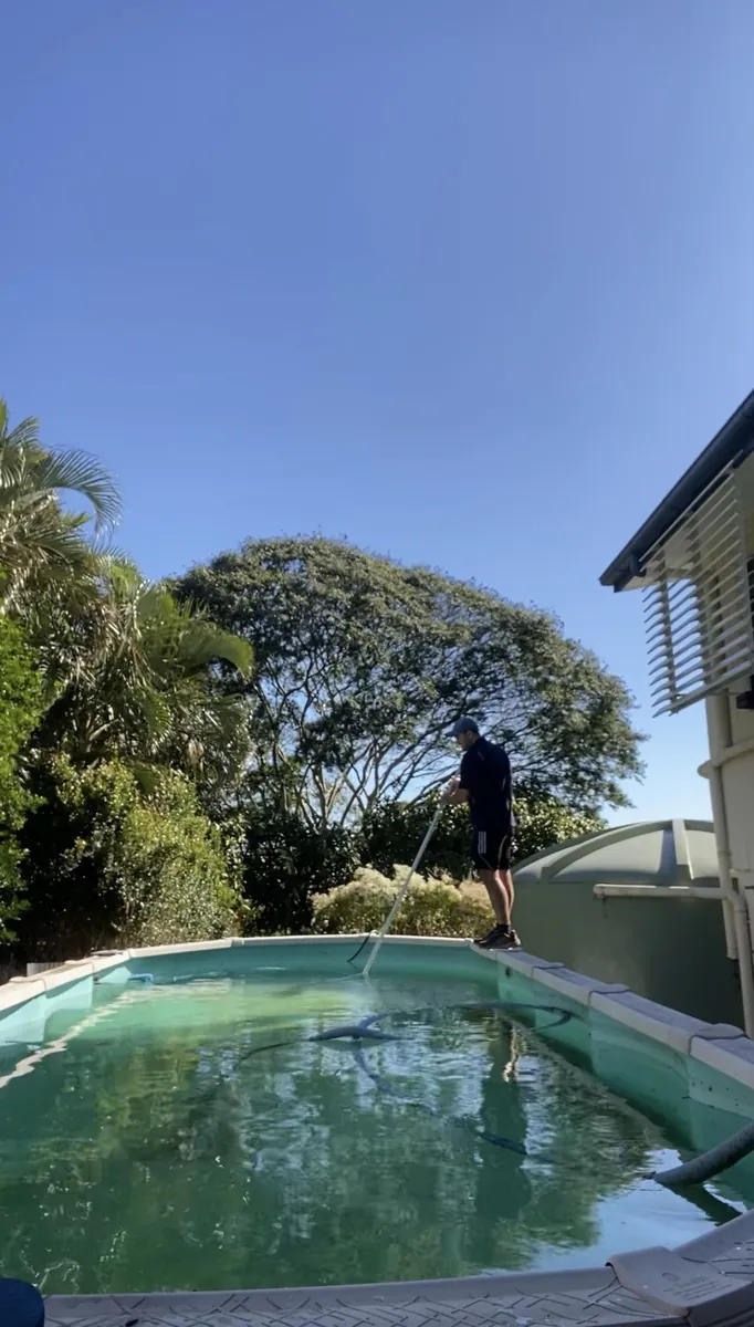 Green pool before a Deep Blue rescue